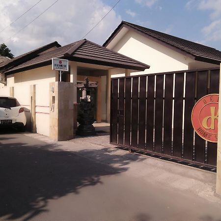 Deka Homestay Mataram Exterior foto